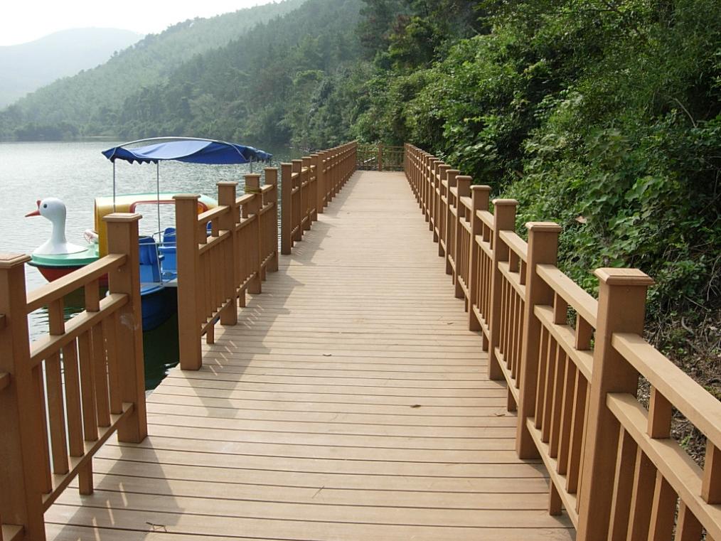 木塑產(chǎn)品應(yīng)該如何養(yǎng)護(hù)？